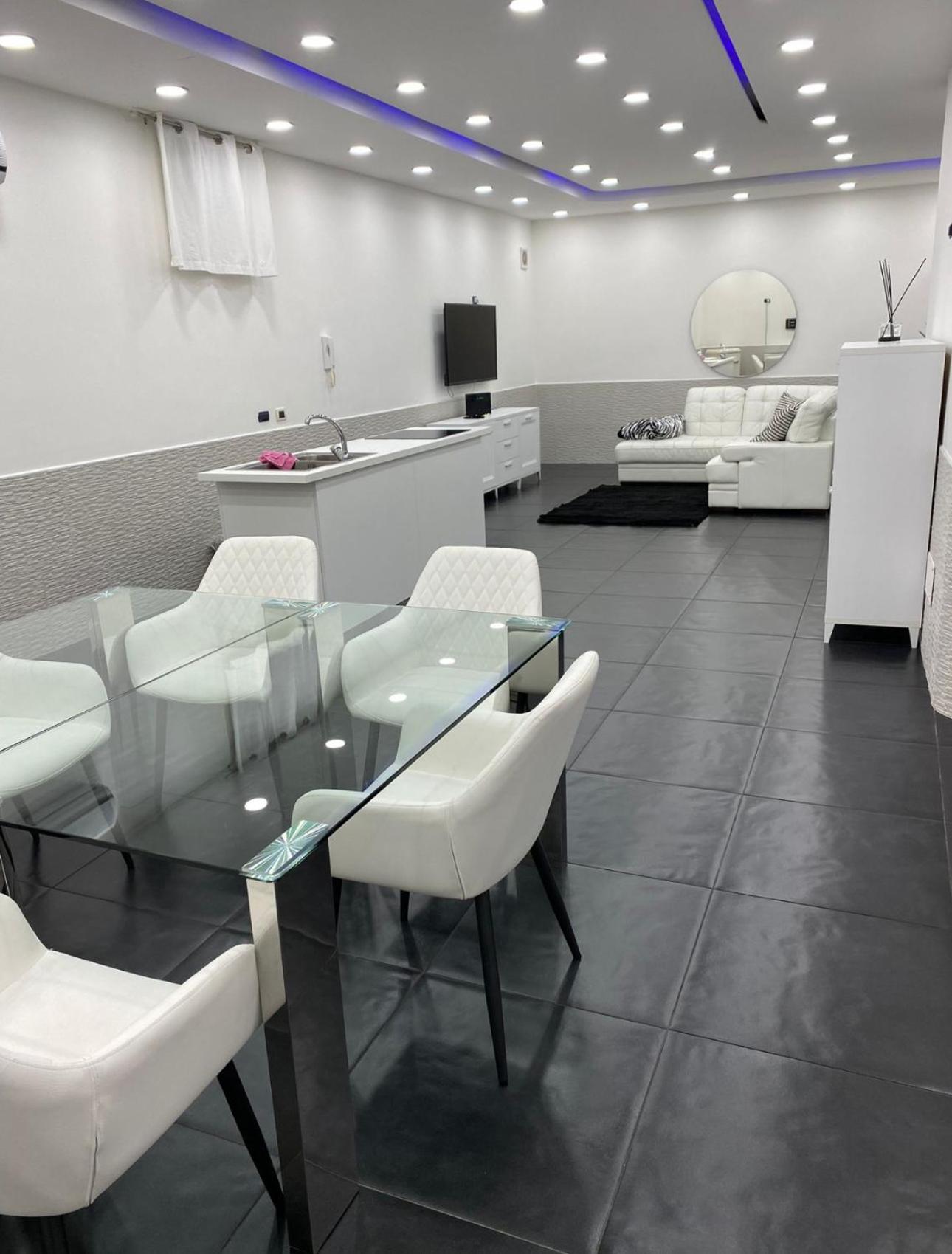 Casa Vacanza Наполи Екстериор снимка